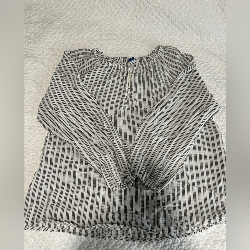 Old navy stripped shirt